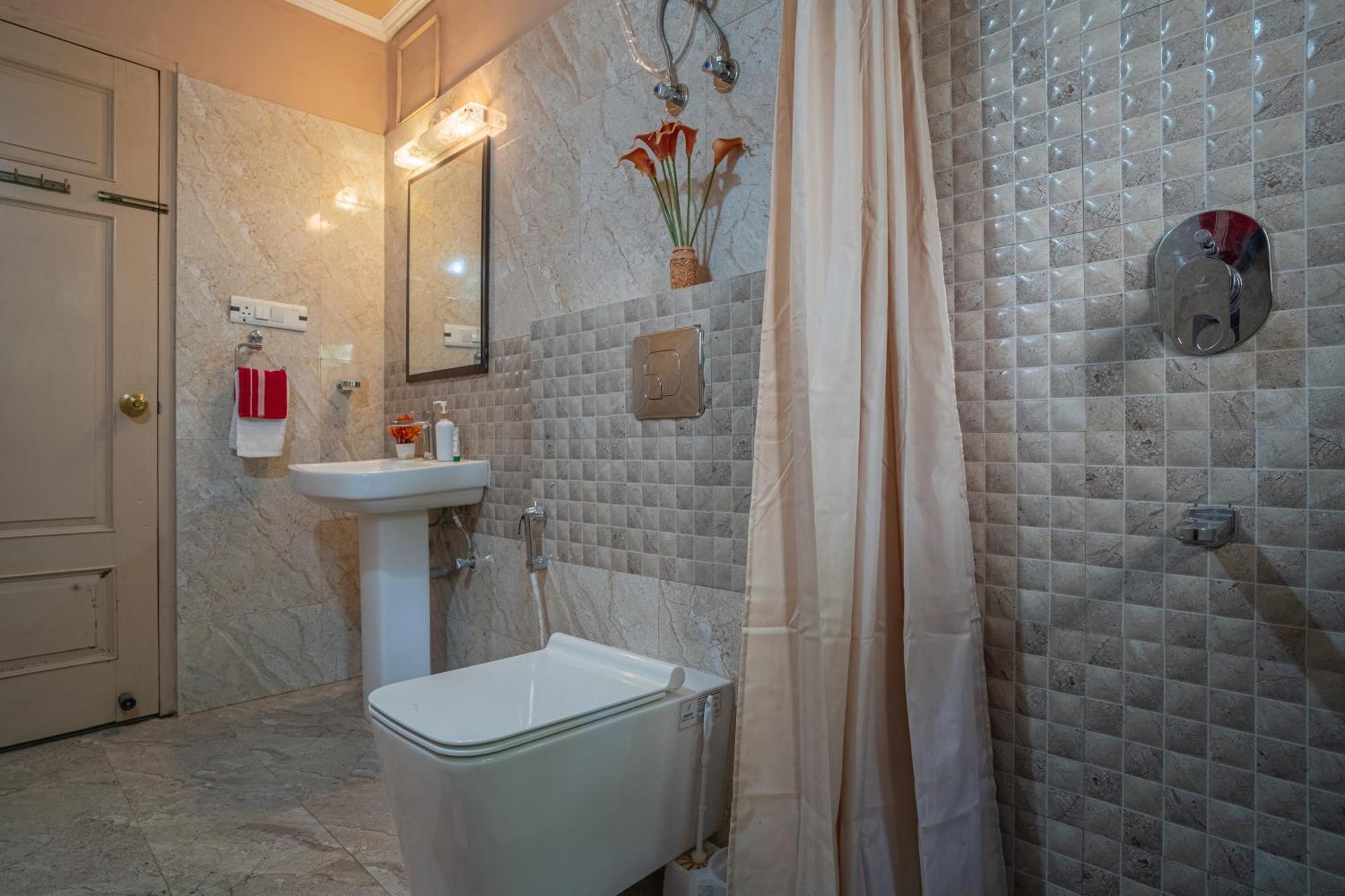 Vienna Forest Villa 奈尼塔尔 外观 照片